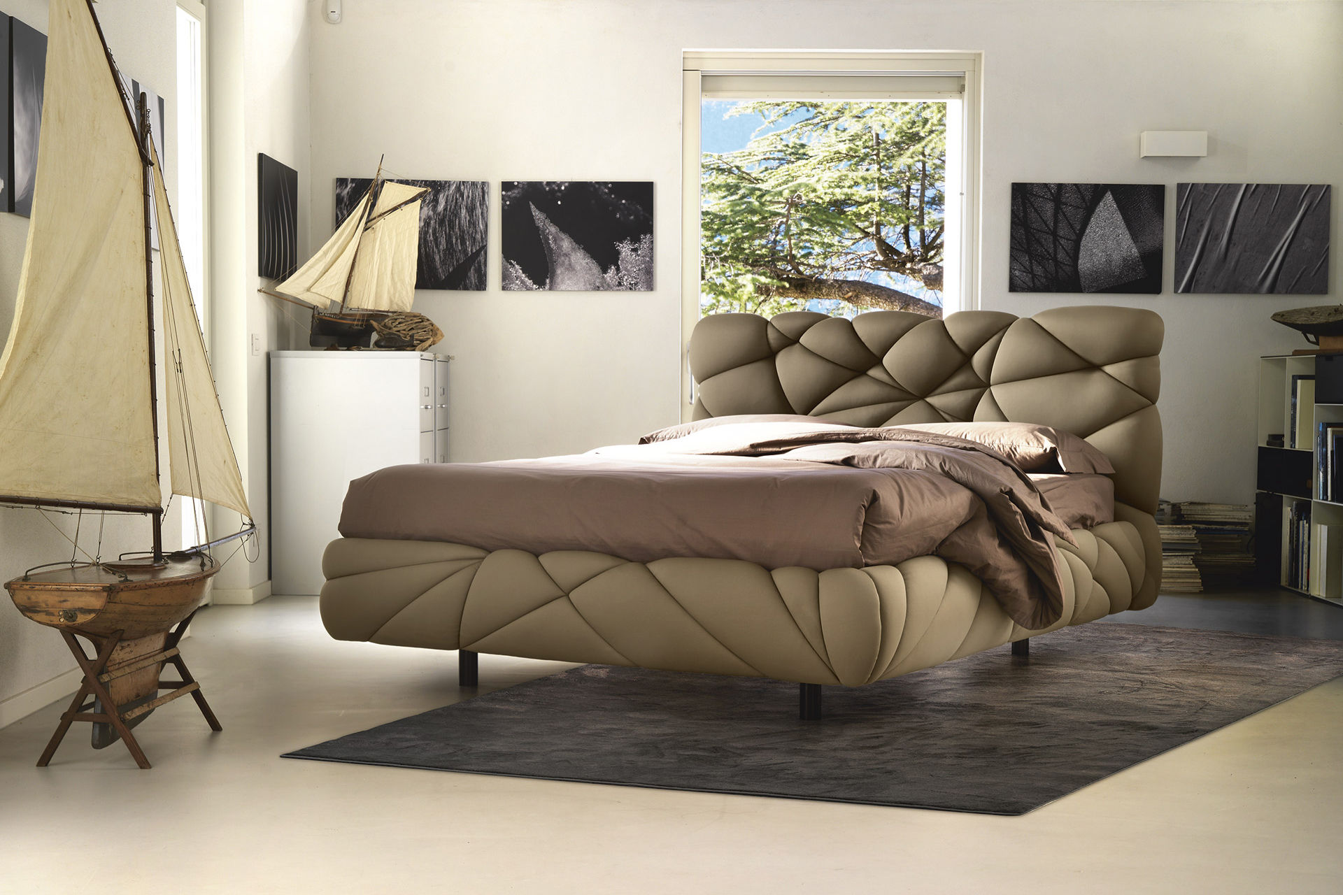 Italská designová postel model Marvin Noctis